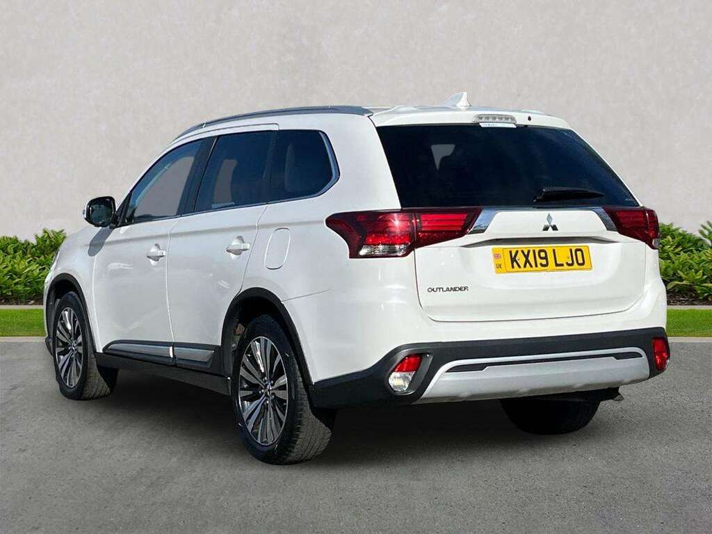 Mitsubishi Outlander 2.0 Mivec Exceed Suv Cvt 4Wd Euro 6 S KX19LJO White #2
