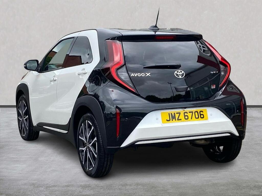 Toyota Aygo X 1.5 Hybrid Gr Sport Cvt JMZ6706 White #2
