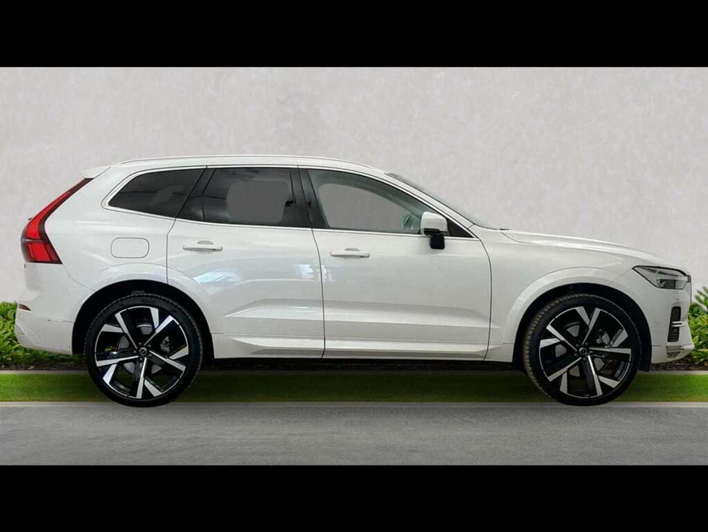 Volvo XC60 2.0 B5p Ultra Dark Awd Geartronic OY75YOV White #3