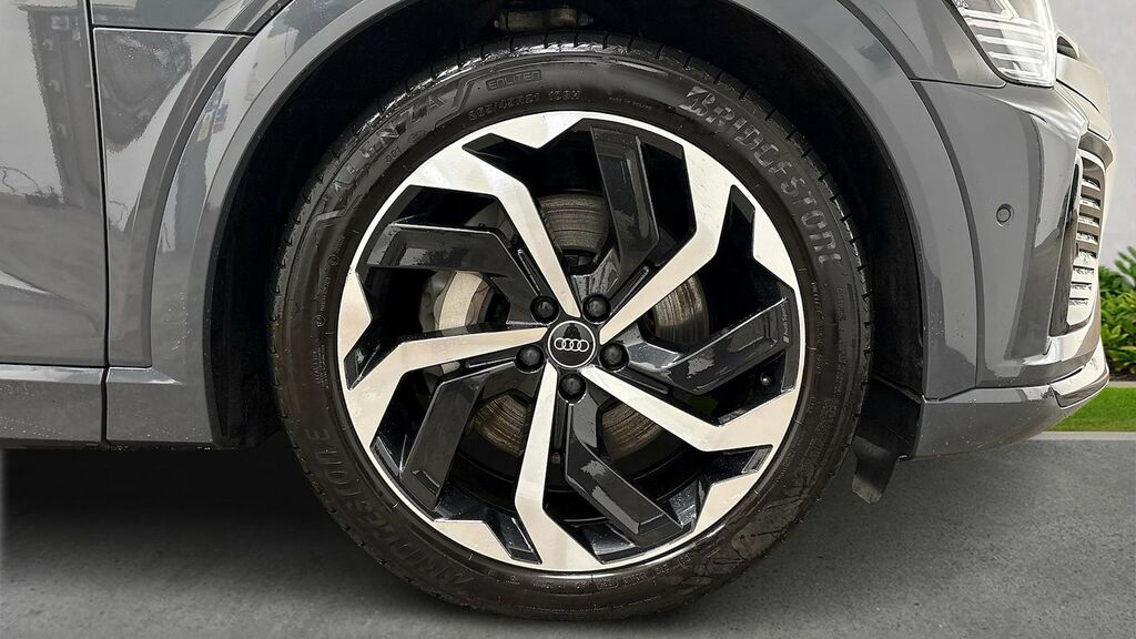 Audi Q8 e tron 55 Black Edition Suv Quattro 114 Grey #5