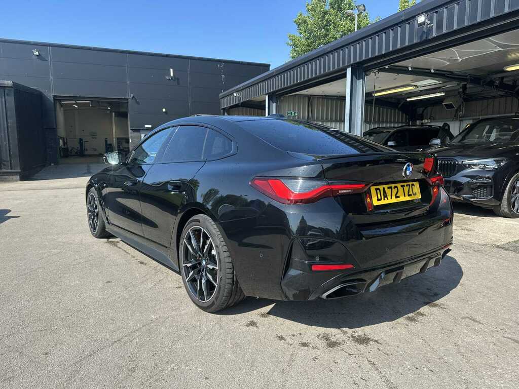 BMW 4 Series M440i Xdrive Mht Step Black #2