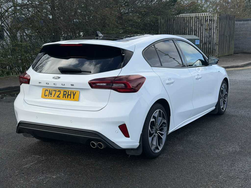 Ford Focus 1.5 Ecoblue St-line Vignale CN72RHY White #3