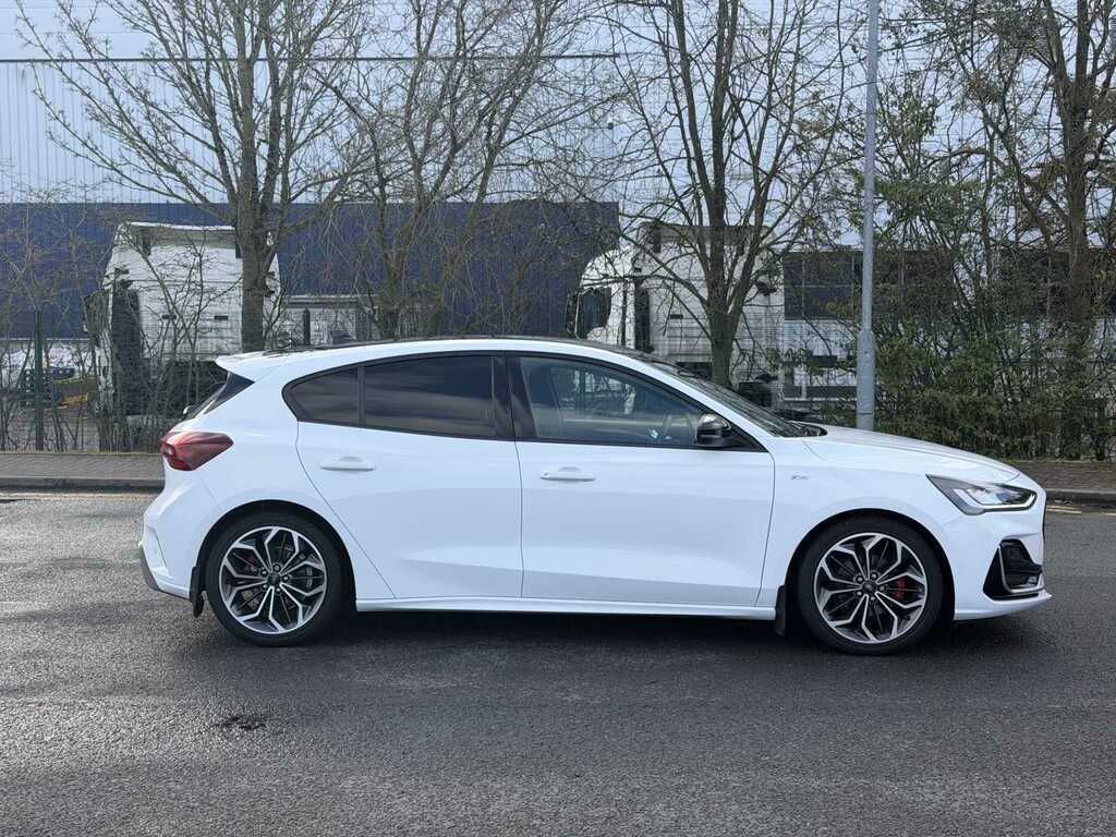 Ford Focus 1.5 Ecoblue St-line Vignale CN72RHY White #2