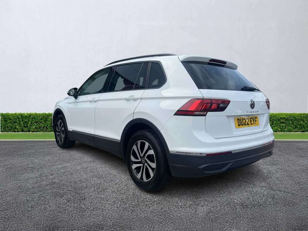 Volkswagen Tiguan 1.5 Tsi 150 Active Dsg DU22EYF White #2