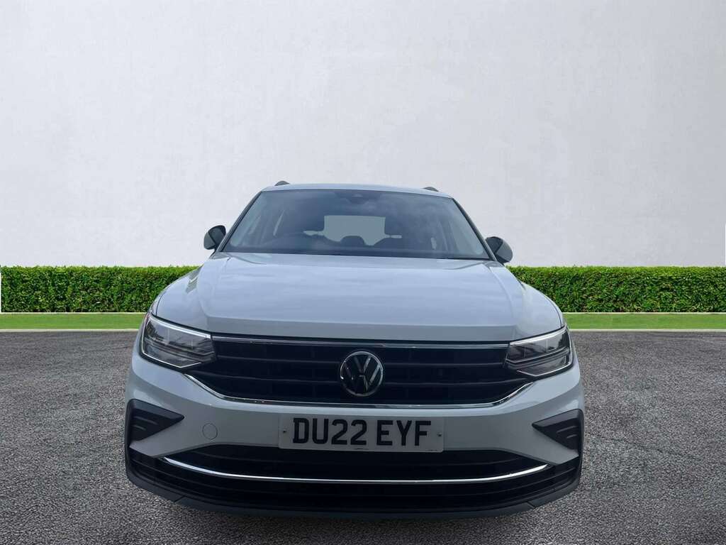 Volkswagen Tiguan 1.5 Tsi 150 Active Dsg DU22EYF White #5