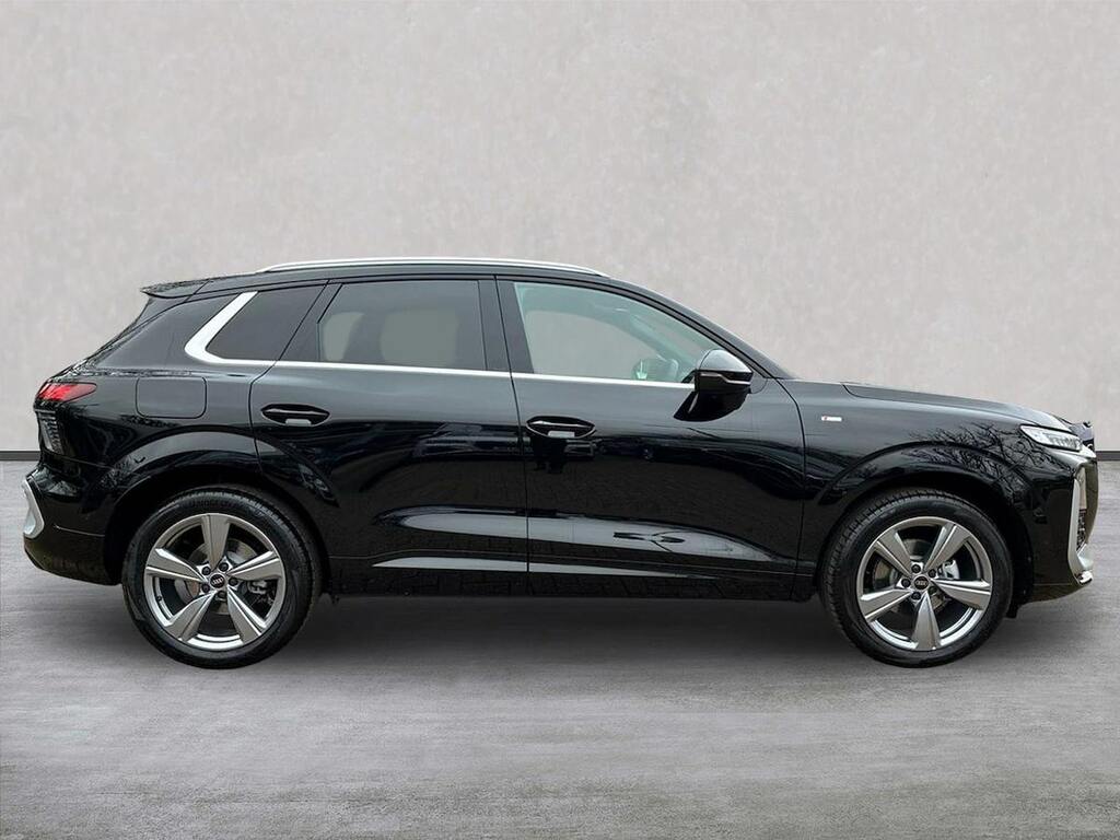 Audi Q3 1.5 Tfsi S Line S Tronic Soundvision Pack RE26EUZ Black #3