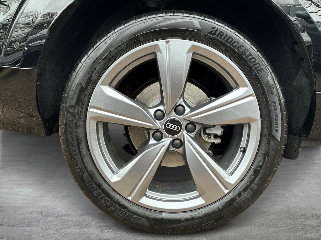 Audi Q3 1.5 Tfsi S Line S Tronic Soundvision Pack RE26EUZ Black #6