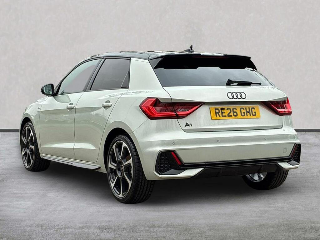 Audi A1 1.0 Tfsi 30 Black Edition Sportback Man RE26GHG Silver #2
