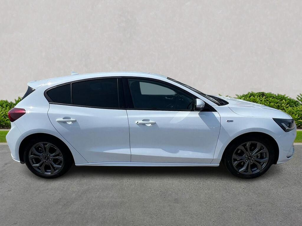 Ford Focus 1.0T Ecoboost St-line Hatchback YS73FSC White #3