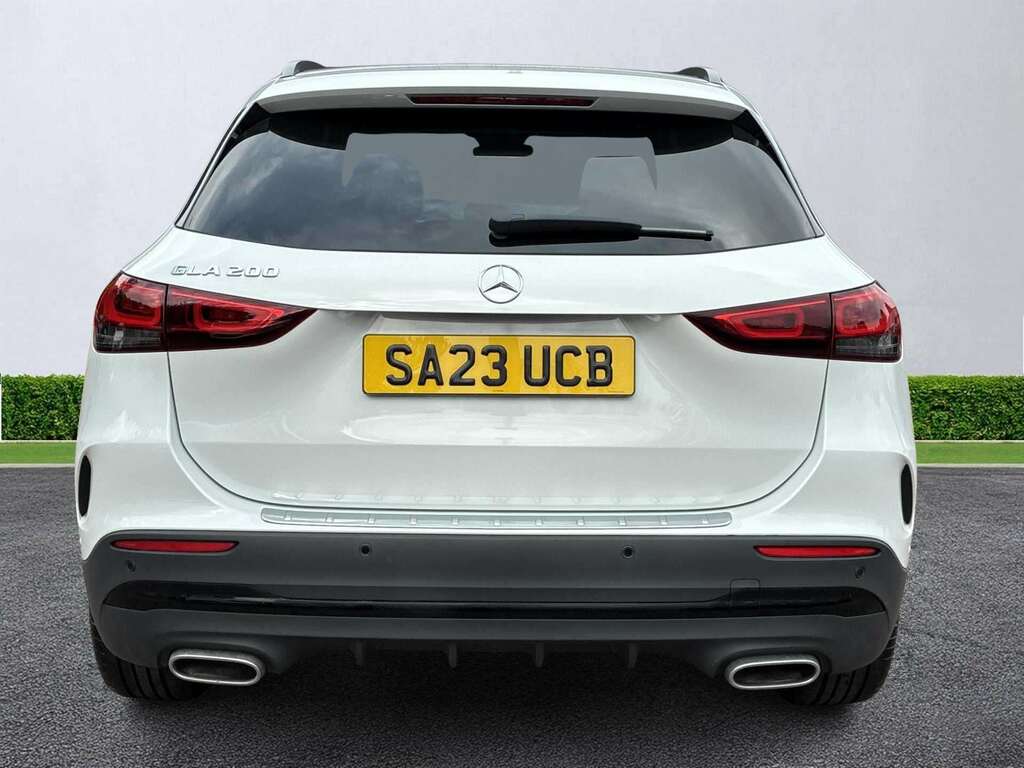 Mercedes-Benz GLA Class Gla 200 Amg Line Premium Plus Night Ed SA23UCB White #4