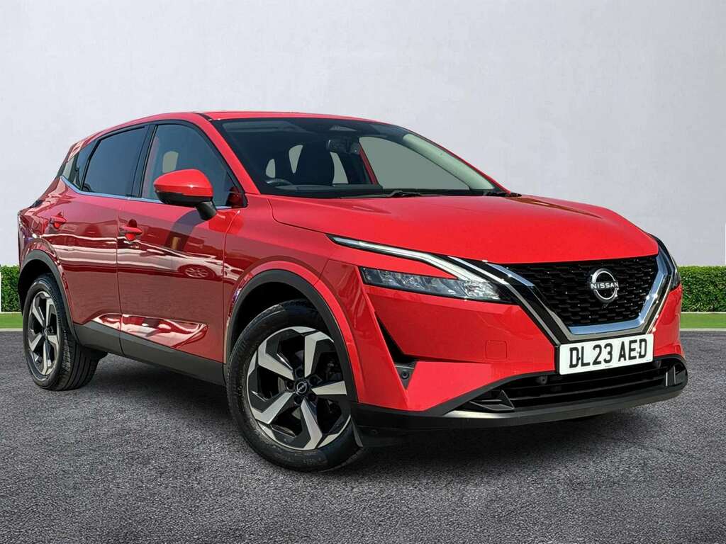 Nissan Qashqai 1.3 Dig-t Mh N-connecta Red