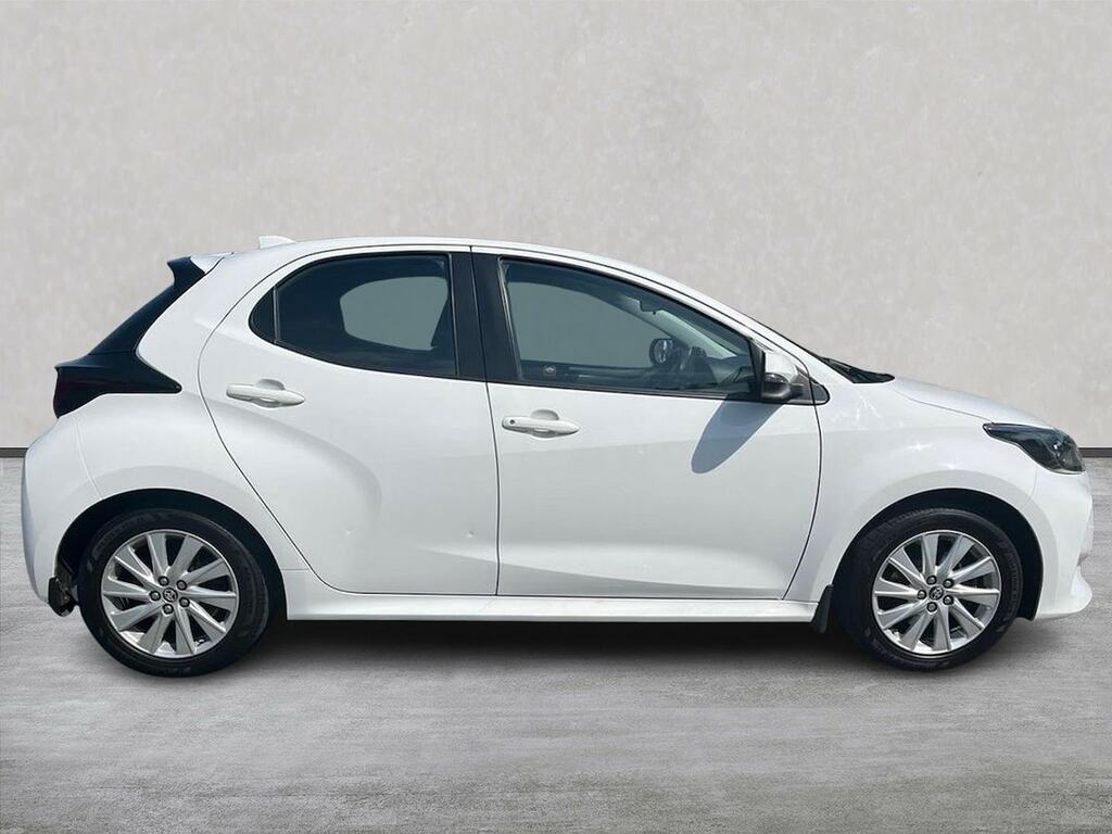 Toyota Yaris 1.5 Vvt-h Icon Hatchback Hybrid E-cvt E TRZ1683 White #3