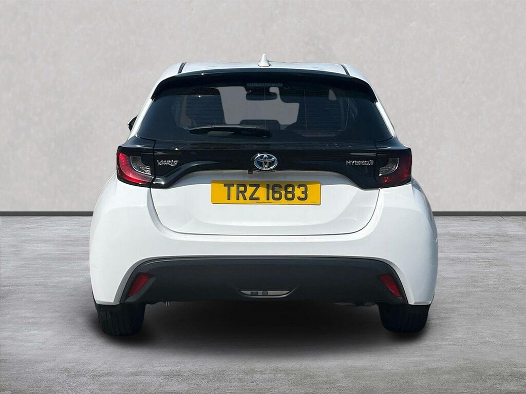 Toyota Yaris 1.5 Vvt-h Icon Hatchback Hybrid E-cvt E TRZ1683 White #4