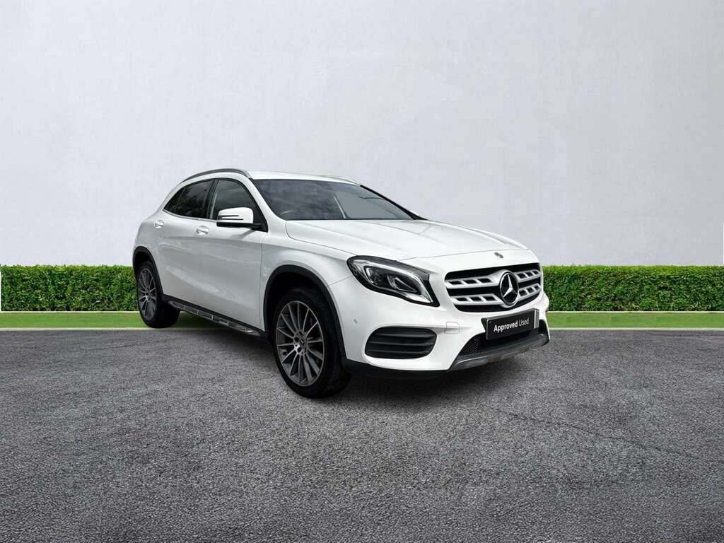 Mercedes-Benz GLA Class Gla 200 Amg Line Edition White