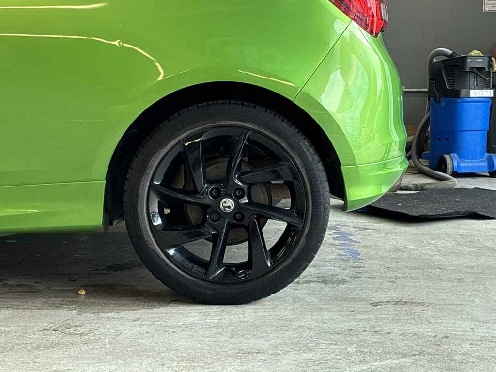 Vauxhall Corsa 1.4 75 Limited Edition PF67UEZ Green #6