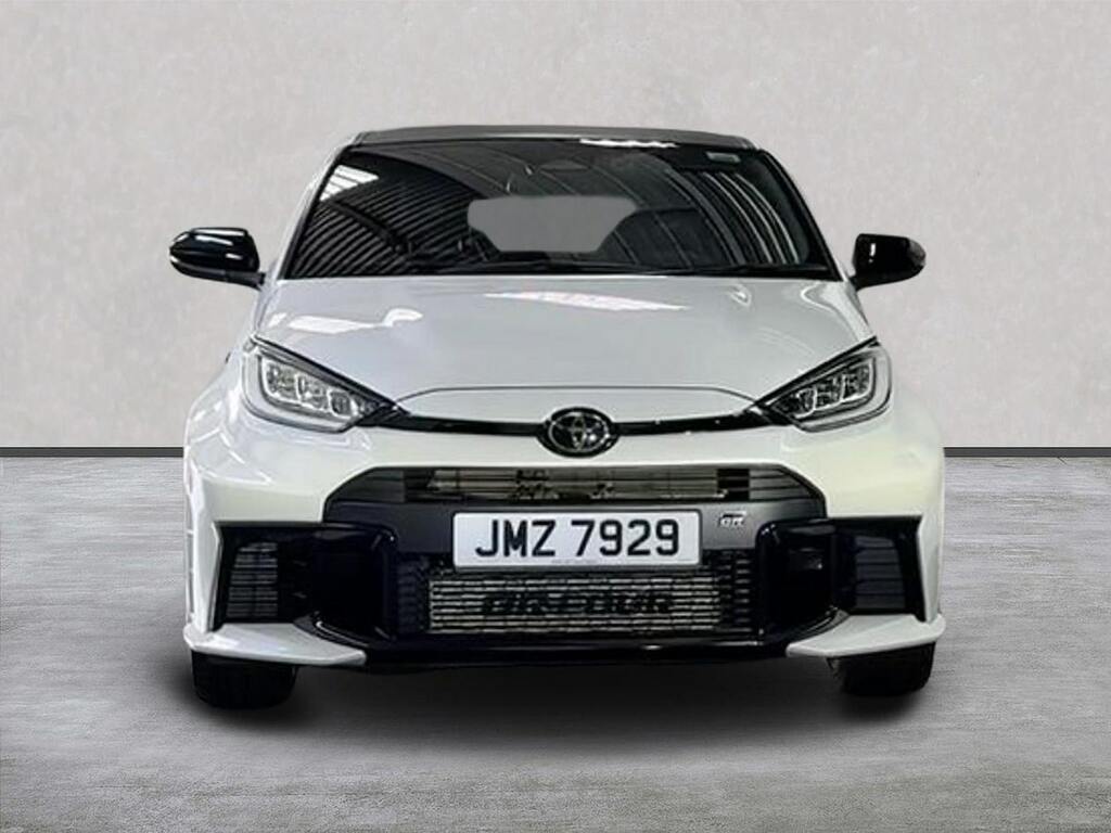 Toyota Yaris 1.6T Awd White #5