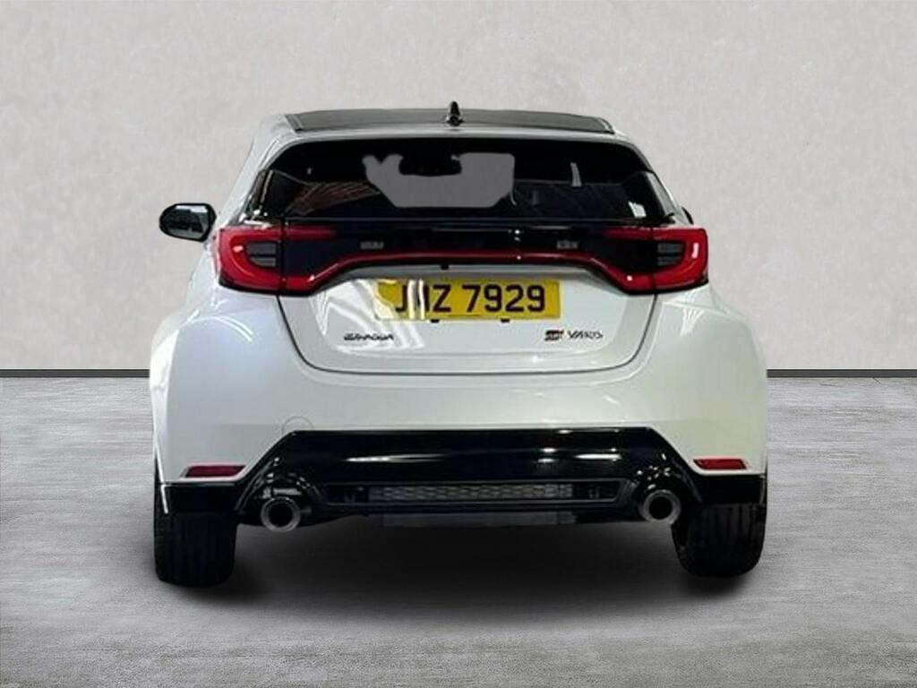 Toyota Yaris 1.6T Awd White #4
