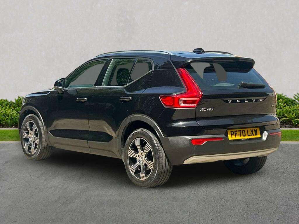 Volvo XC40 1.5 T3 163 Inscription PF70LXW Black #2