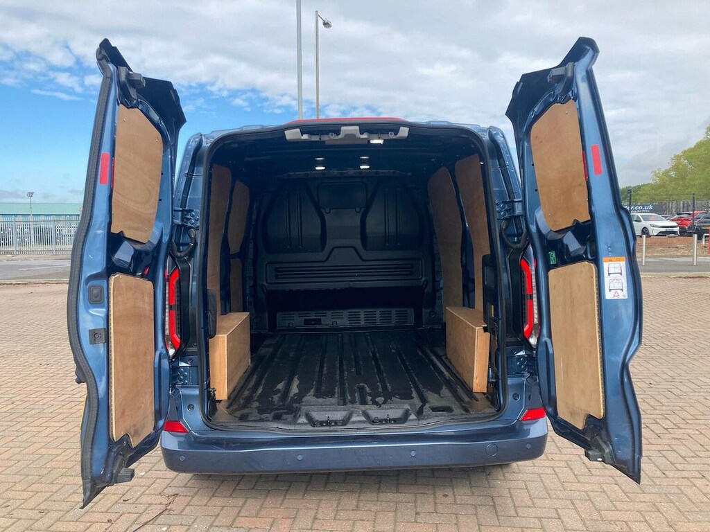 Ford Transit Custom 320 65Kwh Limited Panel Van L1 H YM74FRX #6
