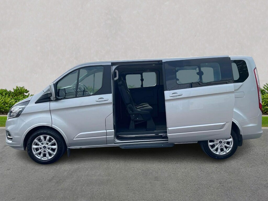Ford Tourneo Custom Tourneo Custom Titanium Bus 320 2.0L Ecoblue 130Ps  #3