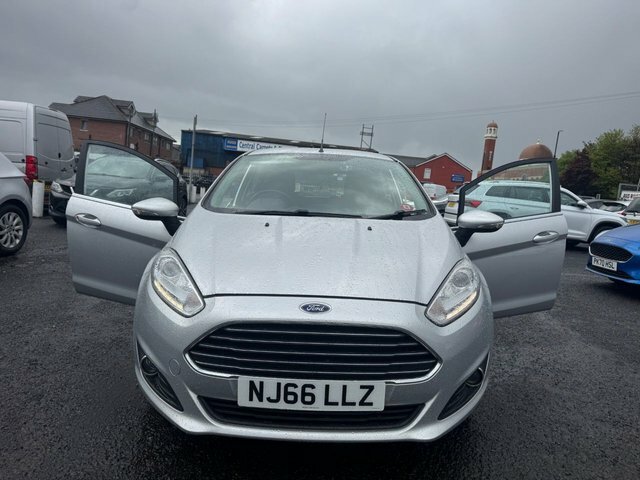 Ford Fiesta 1.25 Zetec Hatchback Euro 6 82 NJ66LLZ Silver #3
