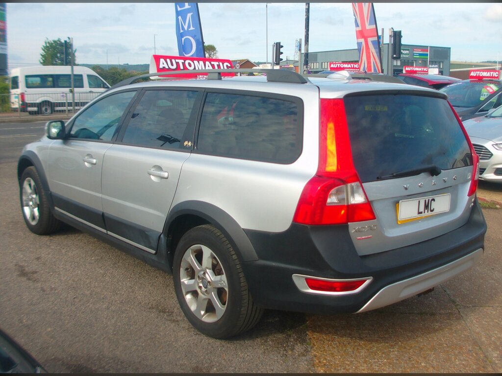 Volvo XC70 2.4 D5 Se Estate Geartronic Awd 185 Bh Silver #4