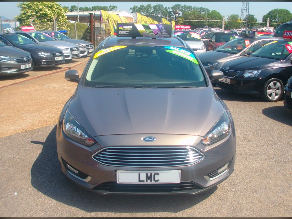 Ford Focus 1.5 Tdci Titanium Estate Euro 6 EJ16WEH Brown #2