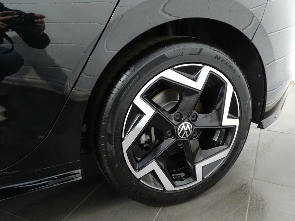 Volkswagen Golf 1.5L R-line AK75FUF Black #3