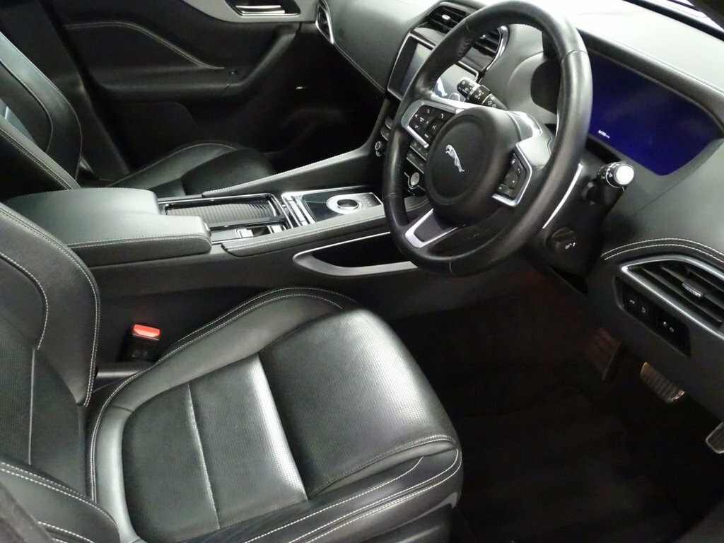 Jaguar F-Pace 2L Chequered Flag BG69SHV Grey #4