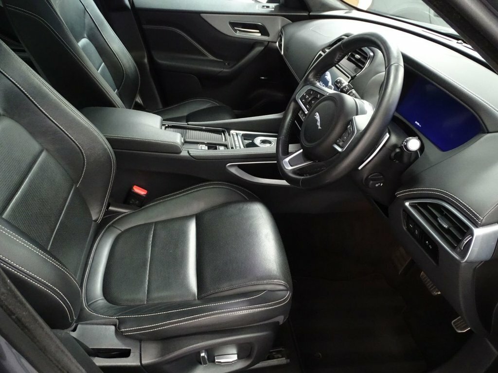 Jaguar F-Pace 2L Chequered Flag BG69SHV Grey #2