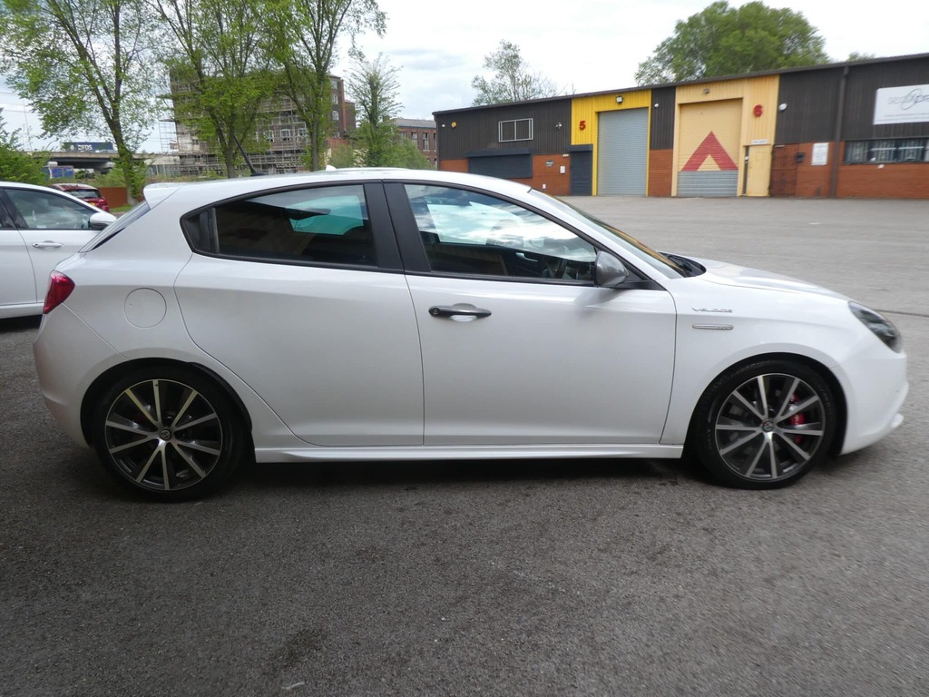 Alfa Romeo Giulietta 1750 Tbi 240 Veloce Hatchback 16 201 DD02OCT #4