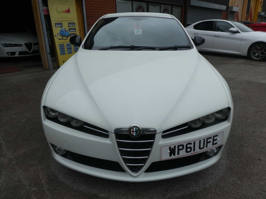 Alfa Romeo 159 Sportwagon 1750 Tbi 200 Turismo Sport Sportwagon 61 2012  #2