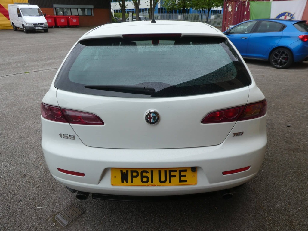 Alfa Romeo 159 Sportwagon 1750 Tbi 200 Turismo Sport Sportwagon 61 2012  #6