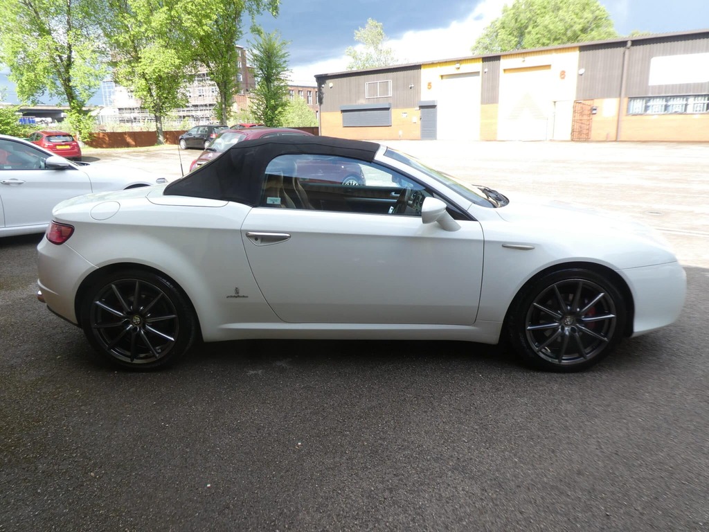 Alfa Romeo Spider 2.2 Jts Limited Edition Red #13