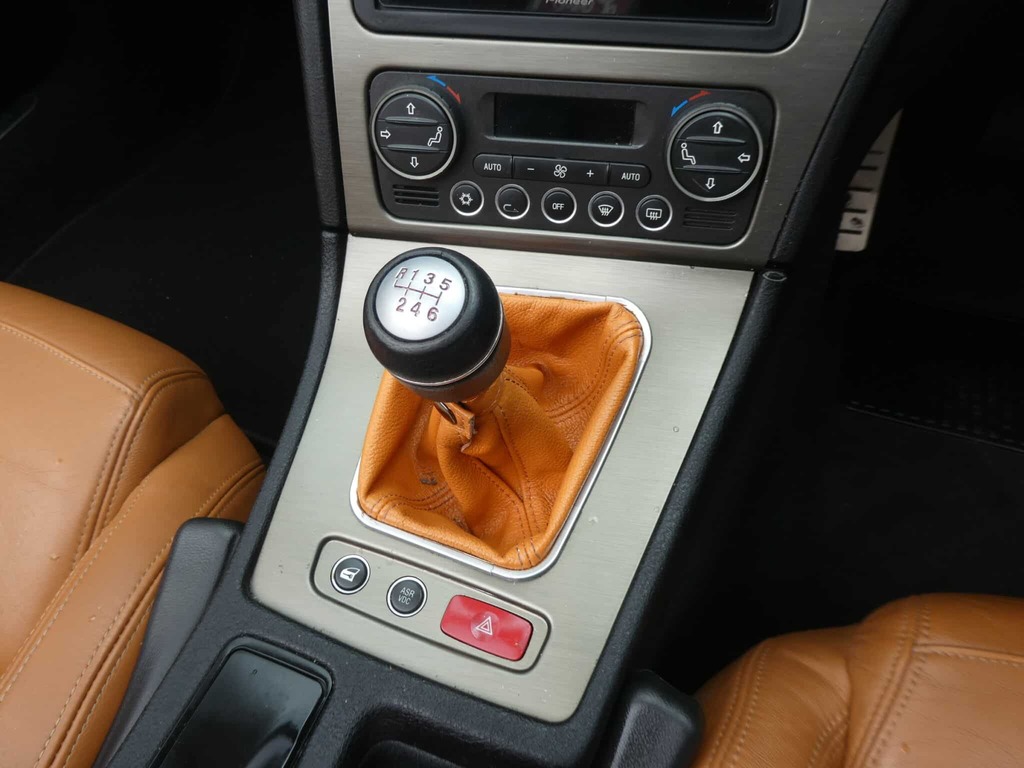 Alfa Romeo Spider 2.2 Jts Limited Edition Red #29