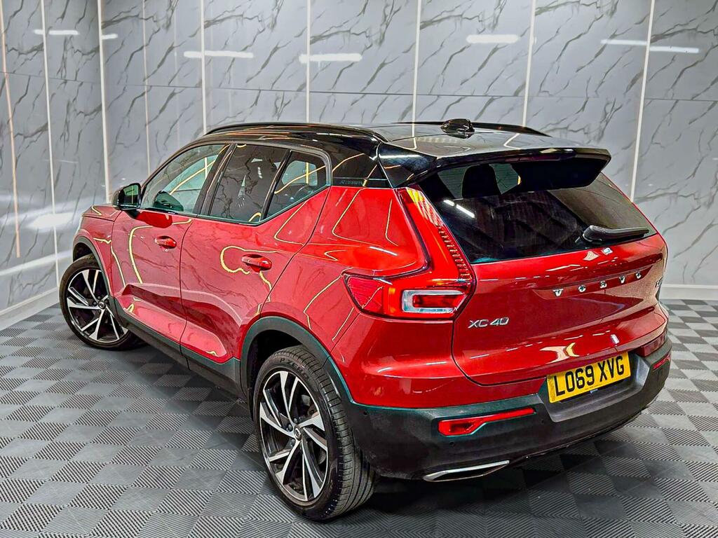 Volvo XC40 2.0 T4 R-design Pro Awd Euro 6 Ss L069XVG Red #2