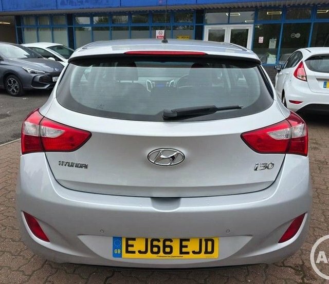 Hyundai I30 1.4 Blue Drive Se Hatchback Euro Silver #6