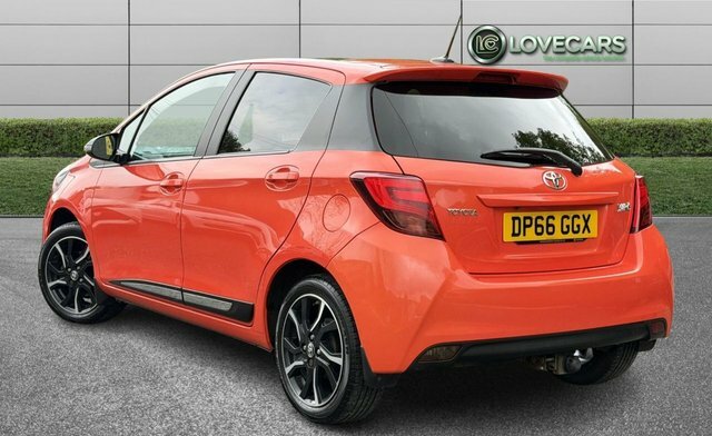 Toyota Yaris 1.33 Dual Vvt-i Orange Edition Hatchback Petro DP66GGX Orange #2