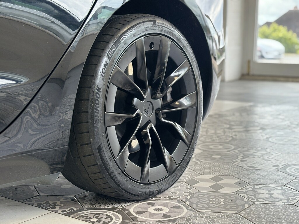Tesla Model 3 Saloon Dual Motor Long Range 202424 LA24KXU Black #6