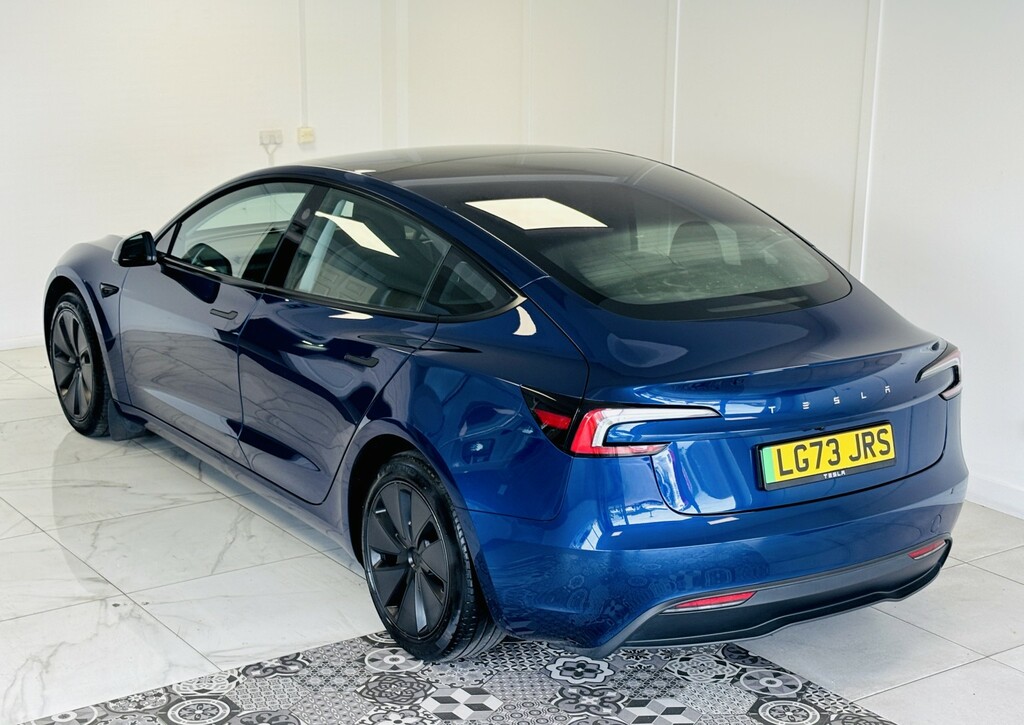 Tesla Model 3 Saloon 202473 Blue