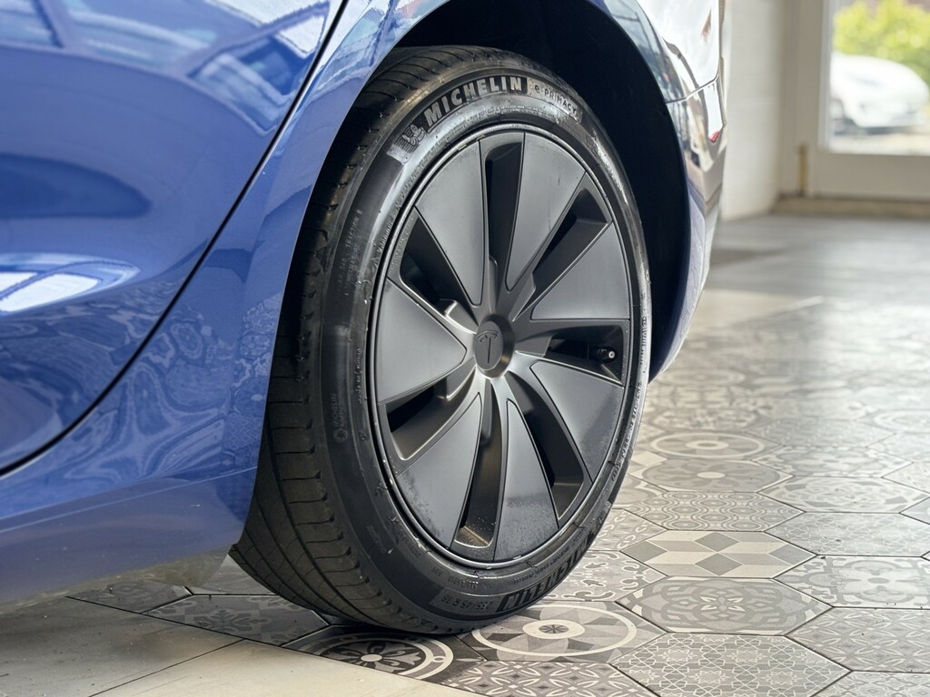 Tesla Model 3 Saloon 202473 LG73JRS Blue #3