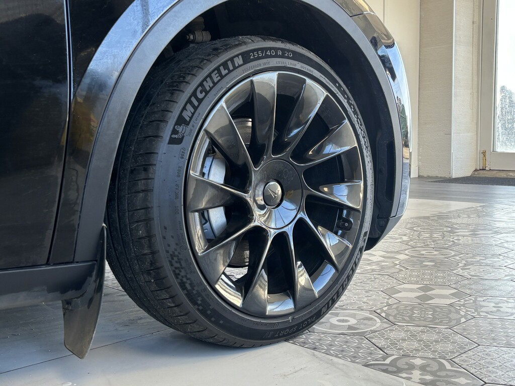 Tesla Model Y Suv Dual Motor Performance 202372 LJ72TKM Black #4