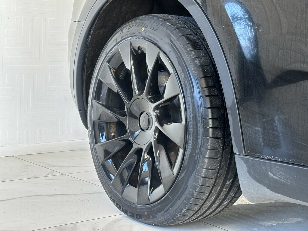 Tesla Model Y Suv Dual Motor Performance 202372 LJ72TKM Black #6