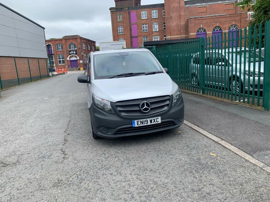 Mercedes-Benz Vito 2.1 116 Cdi Bluetec Pro Tourer G-tronic Rwd L3 Eu Silver
