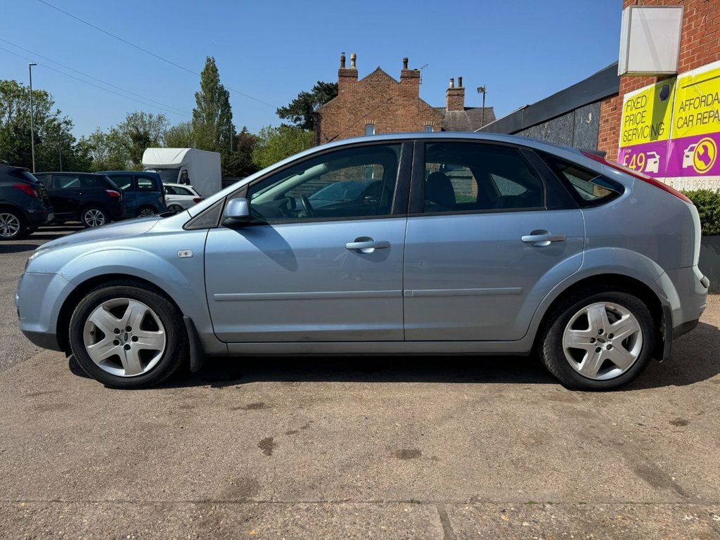 Ford Focus 1.6L Style KH07OJR Blue #4