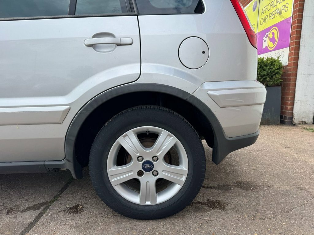 Ford Fusion 1.6L Zetec Silver #5