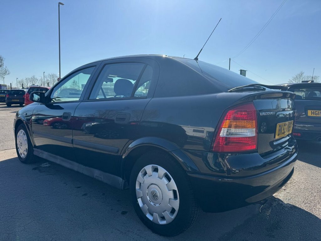 Vauxhall Astra 1.6 Elegance 16V 99 Bhp Red #7