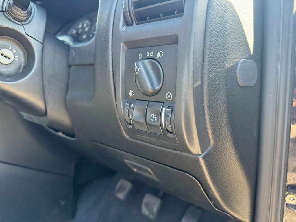 Vauxhall Astra 1.6 Elegance 16V 99 Bhp Red #40