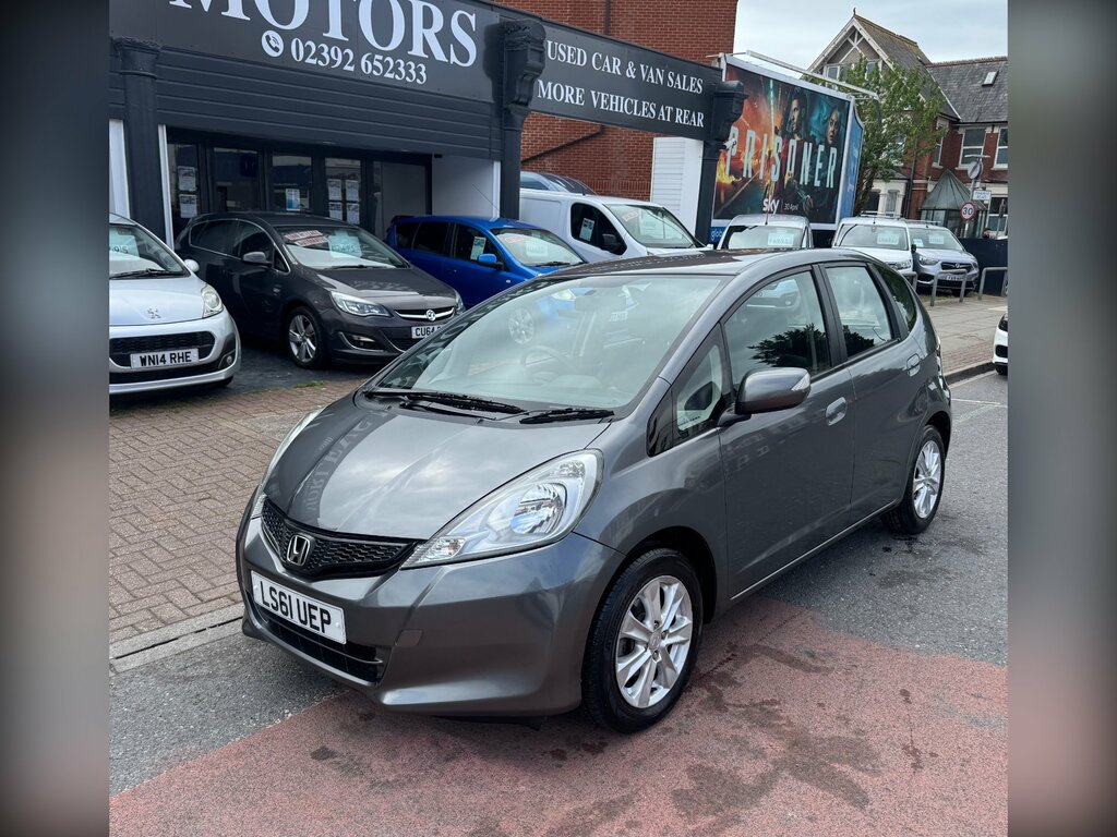 Honda Jazz 1.4 I-vtec Es Hatchback Cvt Euro 5 99 Grey