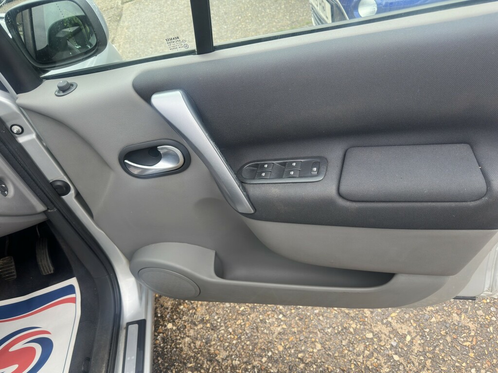 Renault Scenic 1.6 Vvt Dynamique Grey #9